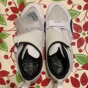 NWT Nike women’s Superrep cycling shoes